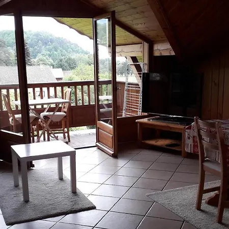 Dans Maison *